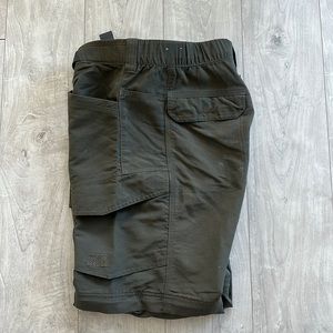 North Face slim convertible hiking pants. Size small. Olive green.